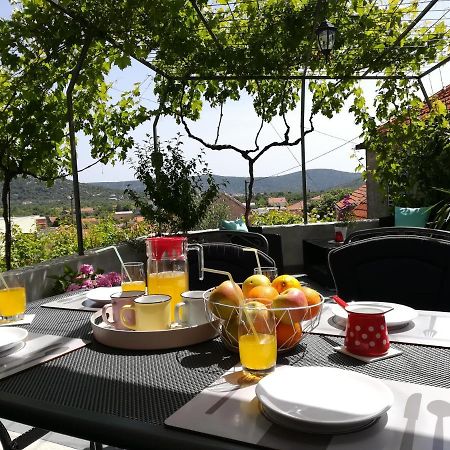 Apartman Petra Gustirna 외부 사진