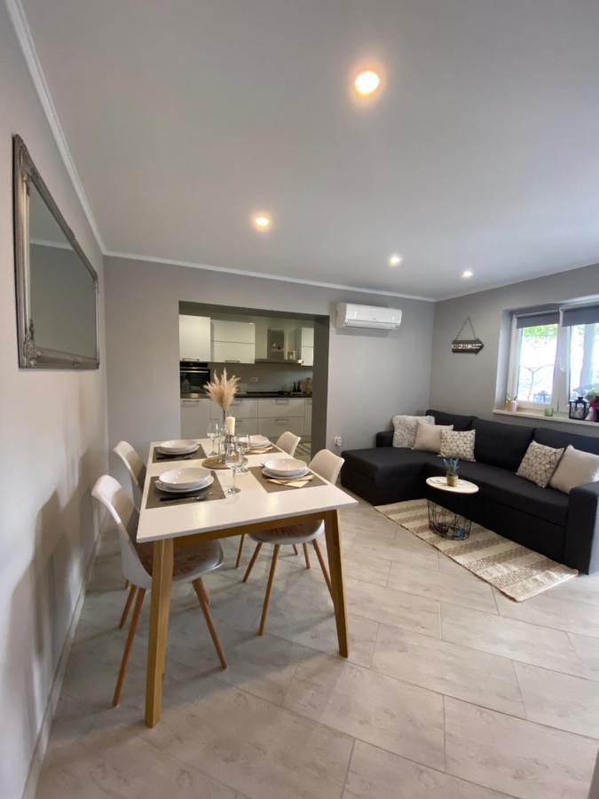 Apartman Petra Gustirna 외부 사진