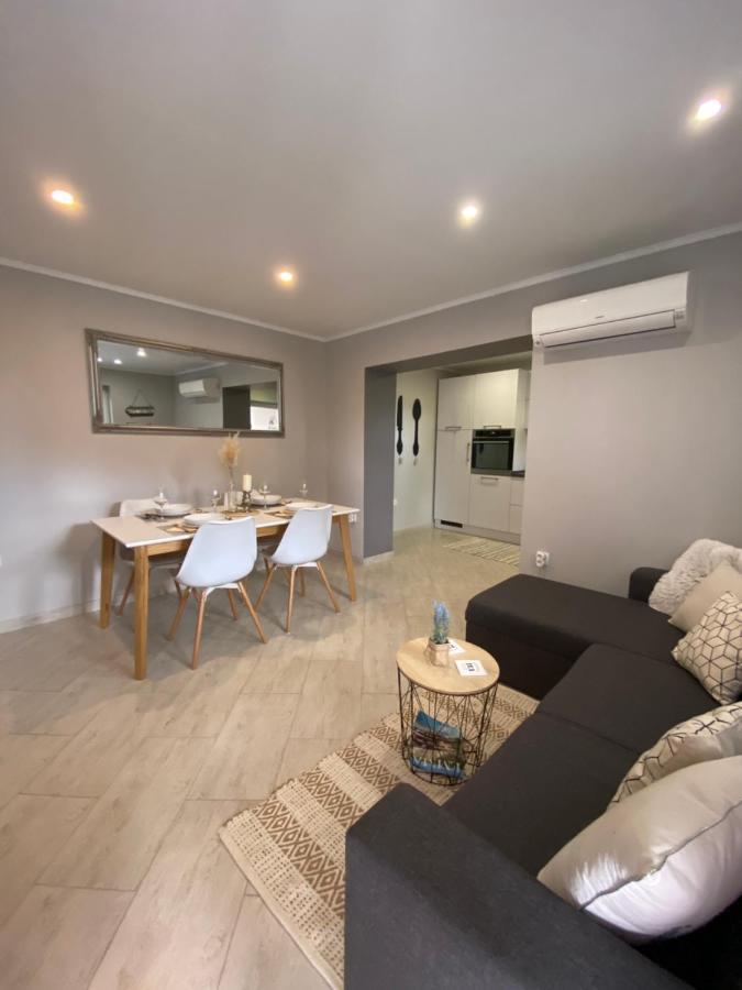 Apartman Petra Gustirna 외부 사진